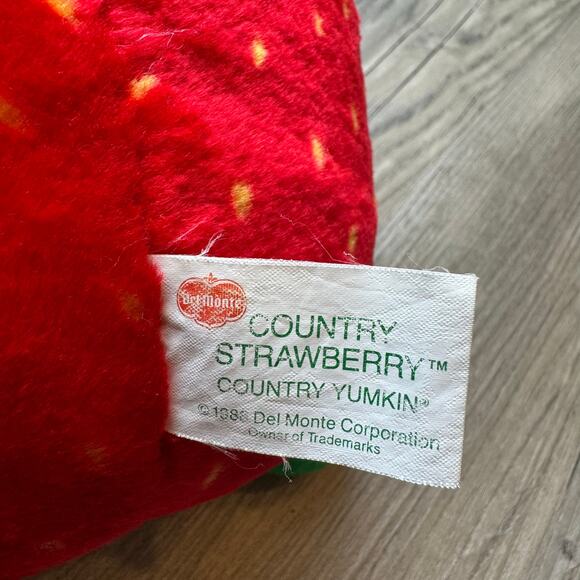 Vintage Strawberry Plush Stuffed Animal Del Monte Red Collectible Fruit Toy 1988 - Picture 3 of 7
